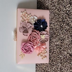 Floral clutch